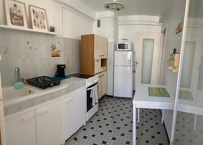 Charmant 2 Pieces A Antibes